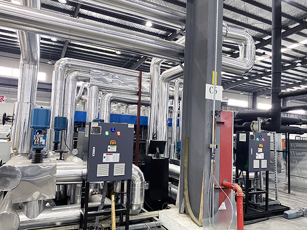 擠塑板質(zhì)量差？選對擠塑板生產(chǎn)線油溫機(jī)是關(guān)鍵