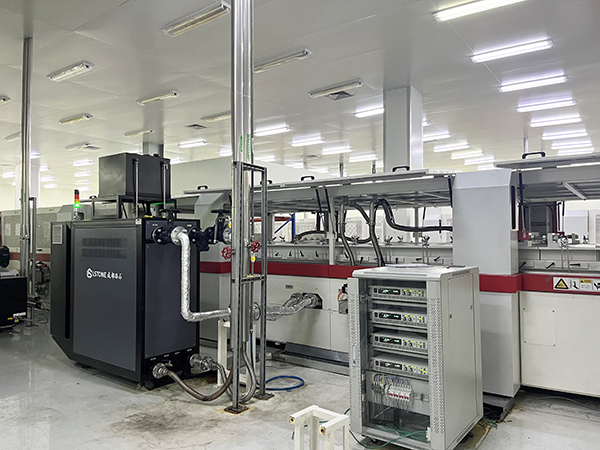 電加熱層壓機<a href='http://www.eternwin.com/product/biaozhunyouwenji.html' class='body-link'>油溫機</a>