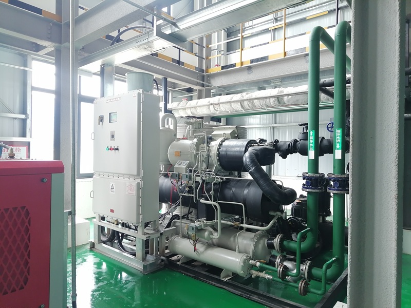 冷水機出現(xiàn)排氣報警如何解決？